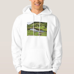 Veste À Capuche Un étang avec le petit banc en bois