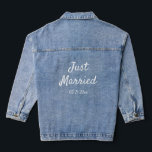Veste Denim mariée blanche<br><div class="desc">Cette veste en jean super mignonne et tendance est accentuée avec Just Married et la date mariage, le rendant parfait pour les jeunes mariés.</div>