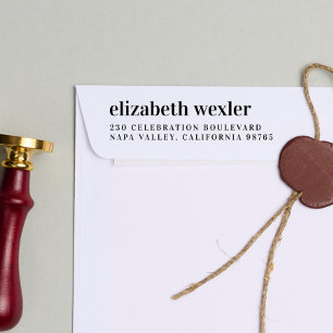 Vet, kleine letters, typografie en retouradres 	rubberstempel
