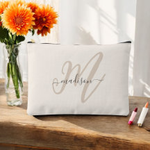 Vet Script Stijlvolle Beige Naam en Monogram