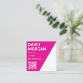 Vet Script Typografie Hot Pink QR Code Vierkante Visitekaartje (Staand voorkant)