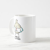 Vêtements à l'ail Cute Allium Pun Mug (Devant gauche)