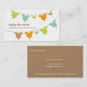 Vêtements de bébé sur un carte de visite de corde (Devant / Derrière)