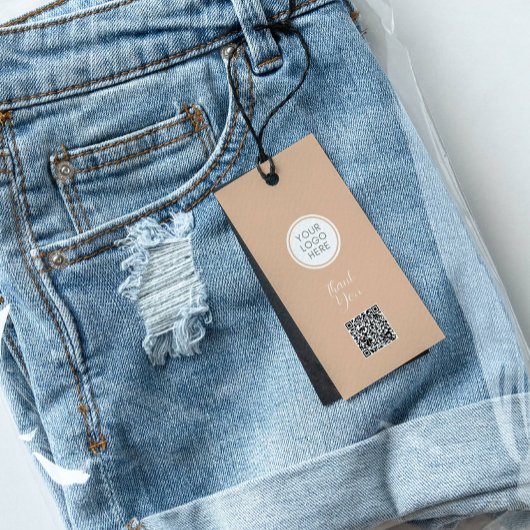 Vêtements de vente au détail avec étiquette QRcode