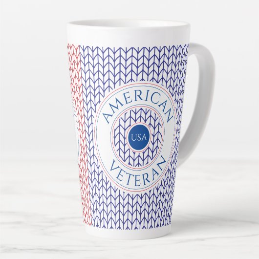 VÉTÉRAN AMÉRICAIN Tall Latte Mug (Angle droit)