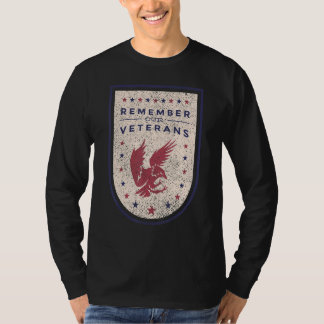 Veteranen Dag Onthoud onze veteranen US Adelaar T-shirt
