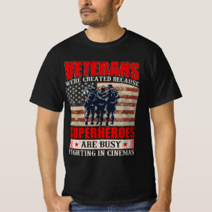 Veteranen omdat superhelden bezig zijn in Cinemas T-shirt