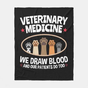 Veterinary Medicine we trekken bloed Funny Vet Tec Fleece Deken