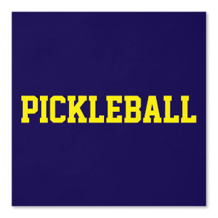 Vetgedrukte atletische gele PICKLEBALL tekst op Na Behang