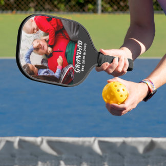 Vetgedrukte typografie Foto Opa Gevestigd Pickleball Paddle