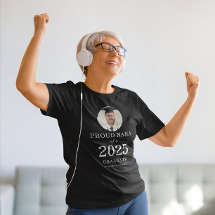 Vetgedrukte Witte Tekst Foto Trotse Nana van 2025  T-shirt