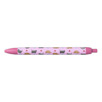 Vetkattenpatroon op roze zwarte inkt pen