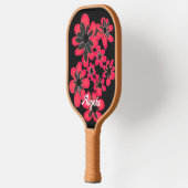 Vette rode bloemen op zwart personaliseren het pickleball paddle (Links)