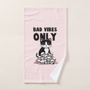 Vibes incorrectes uniquement - Chat et crânes