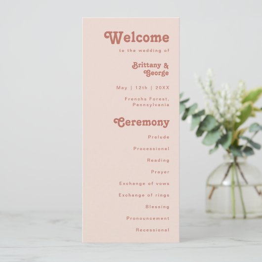 Vibes rétro simples | Blush Pink Wedding Programme (Debout devant)