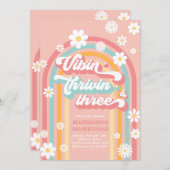 Vibin' Thrivin' Three Boho Daisy Rainbow Birthday Kaart (Voorkant / Achterkant)