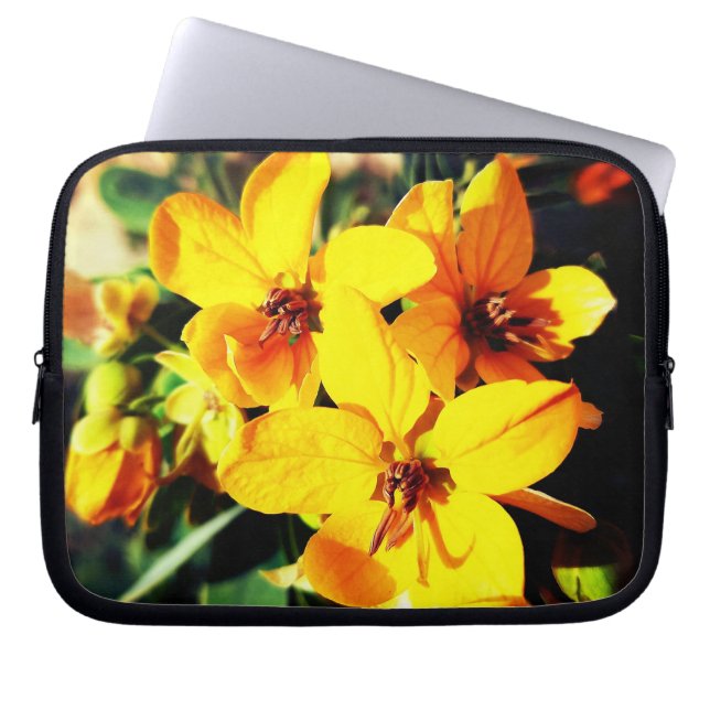 Vibrant Flowers Laptop Sleeve (Voorkant)