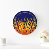 Vibrant Racing Flames op Navy Blue Grote Klok (Huis)