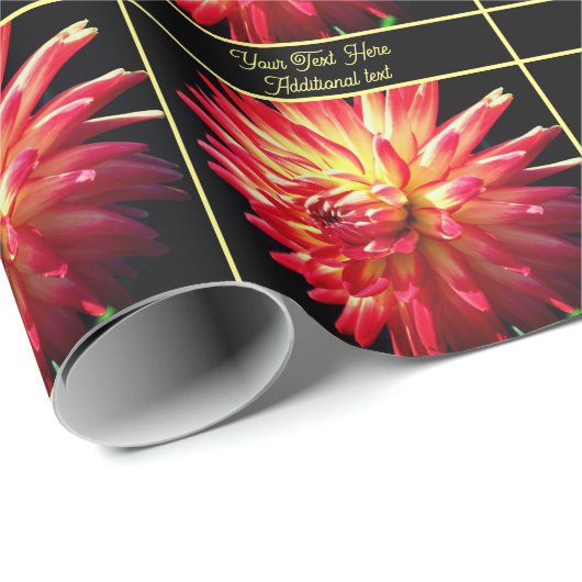 Vibrant Red Dahlia Flower Personalized Cadeaupapier (Rol Hoek)