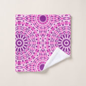 Vibrant rose violet et blanc Motif marocain (Gant de toilette)