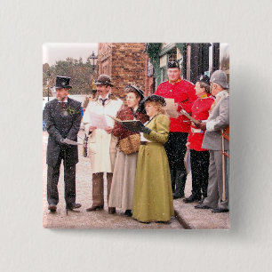 VICTORIAANS CHRISTMAS CAROL SINGERS VIERKANTE BUTTON 5,1 CM