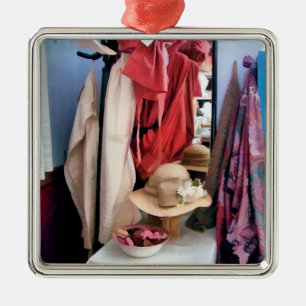 VICTORIAANS ENGLAND METALEN ORNAMENT