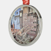 VICTORIAANS ENGLAND METALEN ORNAMENT (Links)