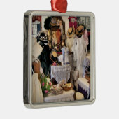 VICTORIAANS ENGLAND METALEN ORNAMENT (Rechts)