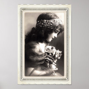  Victoriaans klein meisje dat een posy B/W heeft Poster