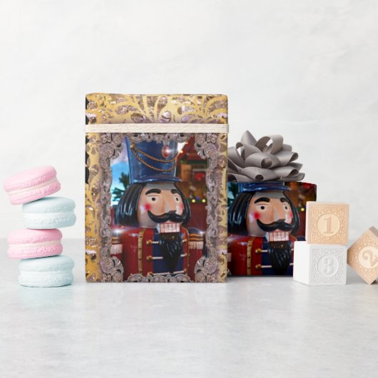 Victoriaans Mr Nutkraker Customize Cadeaupapier (Baby Shower)