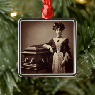 Victoriaans vrouw met doodskist Metalen Ornament