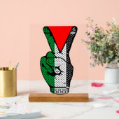 Victory Sign Hand Resistance Red Triangle Symbol (Mariage)