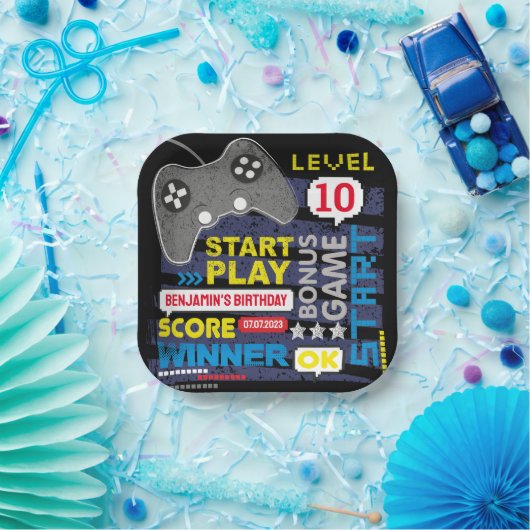 Video game-controller op gameniveau op zaterdag papieren bordje (Feest)