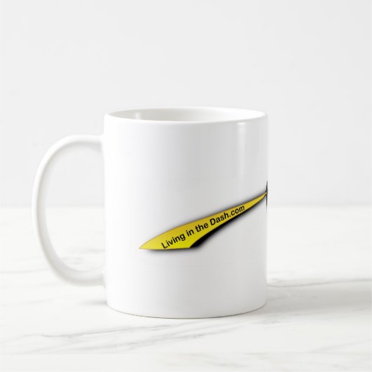 Vie dans la tasse de bannière de tiret - avec la (Gauche)