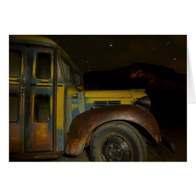 Vieil autobus jaune (Devant horizontal)