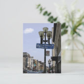 Vieille carte postale de plaque de rue de Montréal (Debout devant)