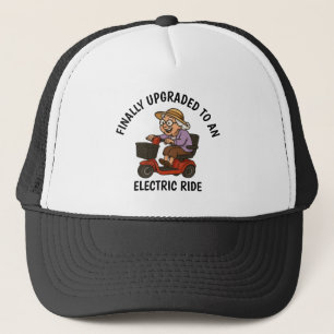 Vieille femme sur Casquette de scooter