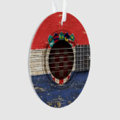 Vieille guitare acoustique avec le drapeau croate (devant)