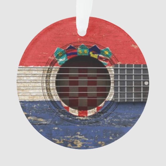 Vieille guitare acoustique avec le drapeau croate (devant)