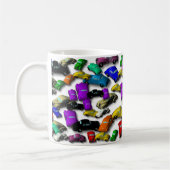 Vieille tasse de café colorée de voitures (Gauche)