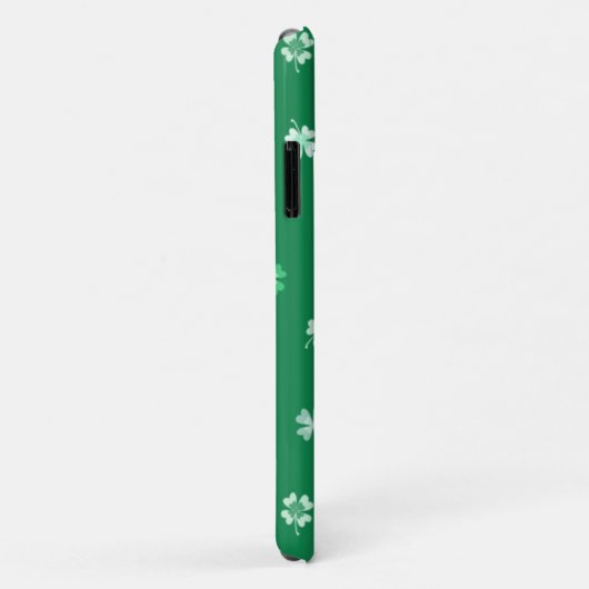 Vier Bladklavers verspreid over een donkergroen Case-Mate iPhone Case (Achterkant/rechts)