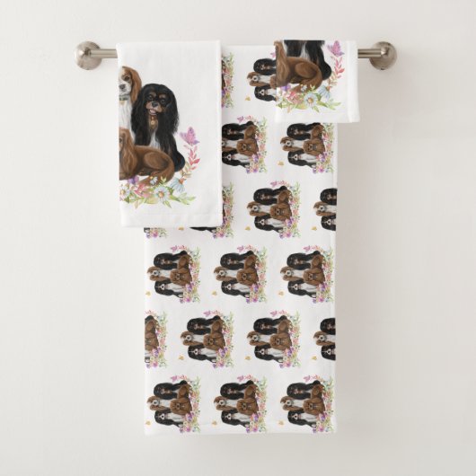 Vier Cavalier King Charles Spaniels in Flowers Bad Handdoek (Insitu)