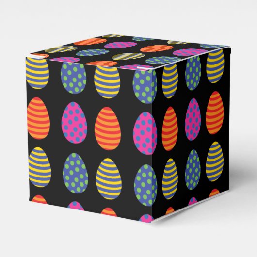 Vier gekleurde eitjes bedankdoosjes (Voorkant Zijde)