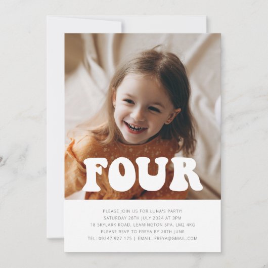 Vier - Groovy Foto Verjaardag Uitnodiging (Voorkant)