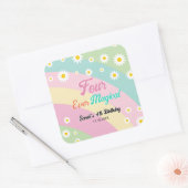 Vier magische vierde verjaardag Daisy Vierkante Sticker (Envelop)