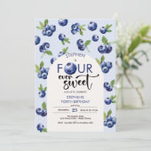 Vier ooit zoete blauwe bessen kinderen verjaardag kaart (Staand voorkant)