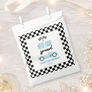 Vier snelheids-blauwe-rantsoenauto's van vierde ve bedankzakje