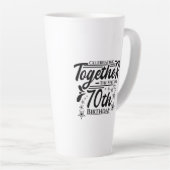 viering van de 70e verjaardag latte mok (Rechterhoek)