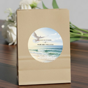 Viering Van Het Leven Witte Duif Op Het Strand Ronde Sticker