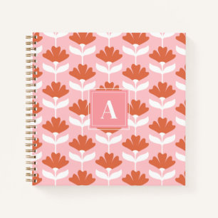 Vierkantig monogram initiaal roze & rood bloemmoti notitieboek